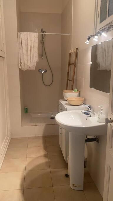 Amazing 2-Bedroom Apartment In Nice Near The Beach 外观 照片